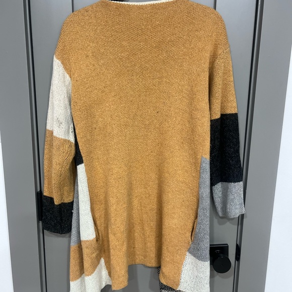 Colorblock Open Front Cardigan Sweater - Picture 2 of 2